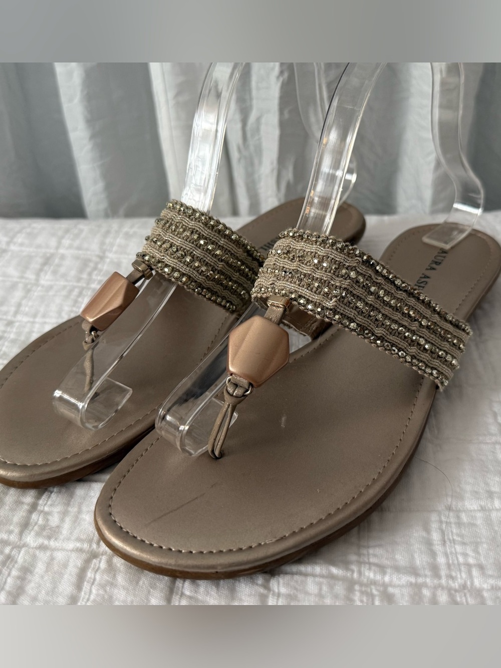 Laura Ashley Gold Beaded Sandals 8.5 Slip On Thong Beaded Dress Sandals